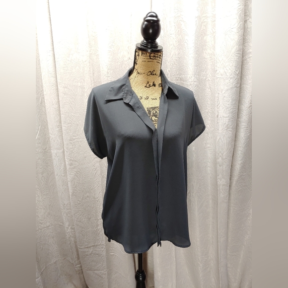 Long High Low Flowing Slate Gray Crepe Short Sleeved Blouse Sz M by Mossimo - Picture 1 of 7